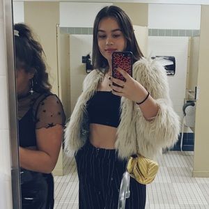 Meet your Posher, Lila